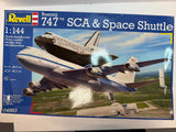 Revell Plastic aircraft kit Boeing 747 SCA & Space Shuttle 1:144 04863 Opened but complete
