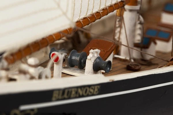 Billing Boats BB600 1:100 Bluenose II -Wooden hull Kit 428350