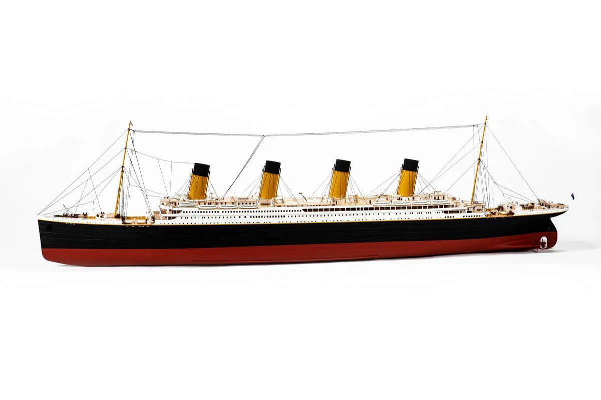 Billing Boats BB510 1:144 RMS Titanic Complete -Wooden hull Kit 429413