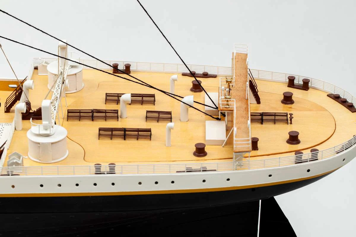 Billing Boats BB510 1:144 RMS Titanic Complete -Wooden hull Kit 429413