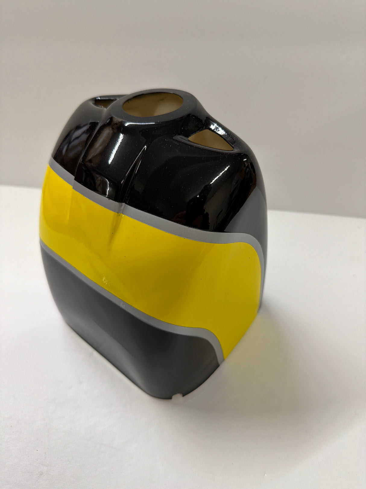 Extreme Flight Edge 540?  60 Inch Cowl Black yellow and silver