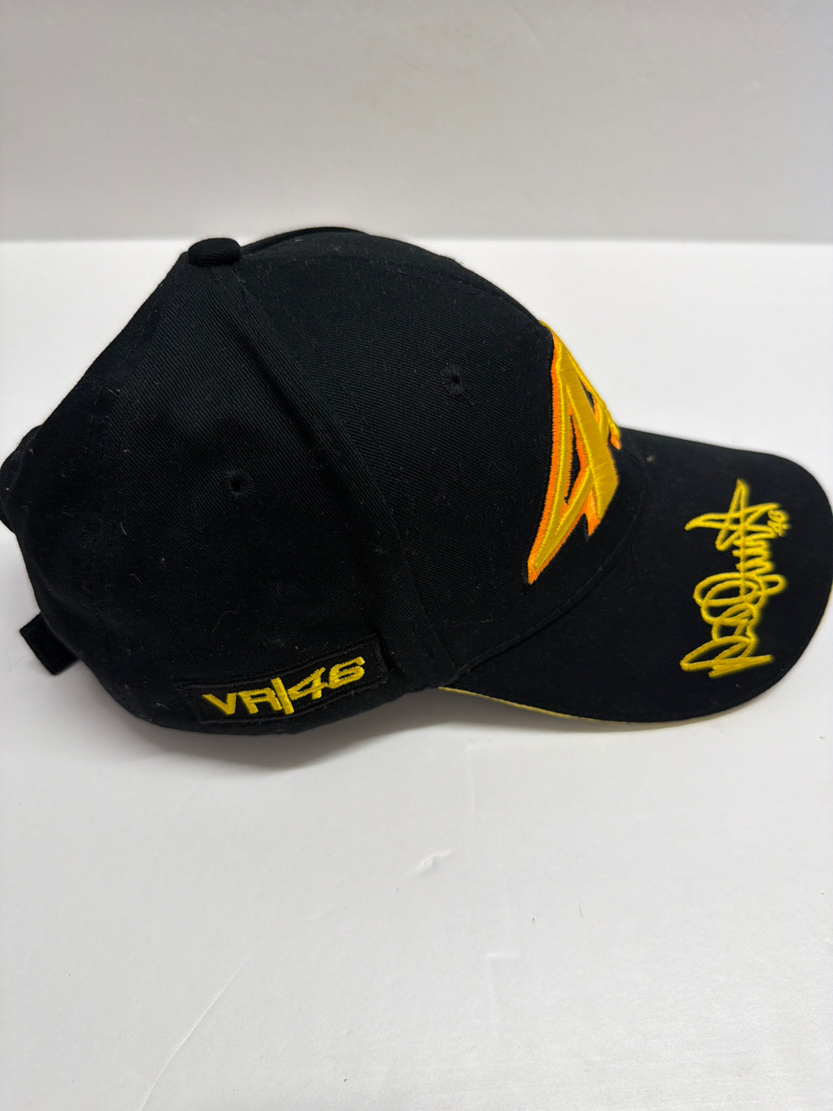 VALENTINO ROSSI VR 46 (in Yellow & orange)  Baseball Cap Black Team Logo the Doctor (second hand)