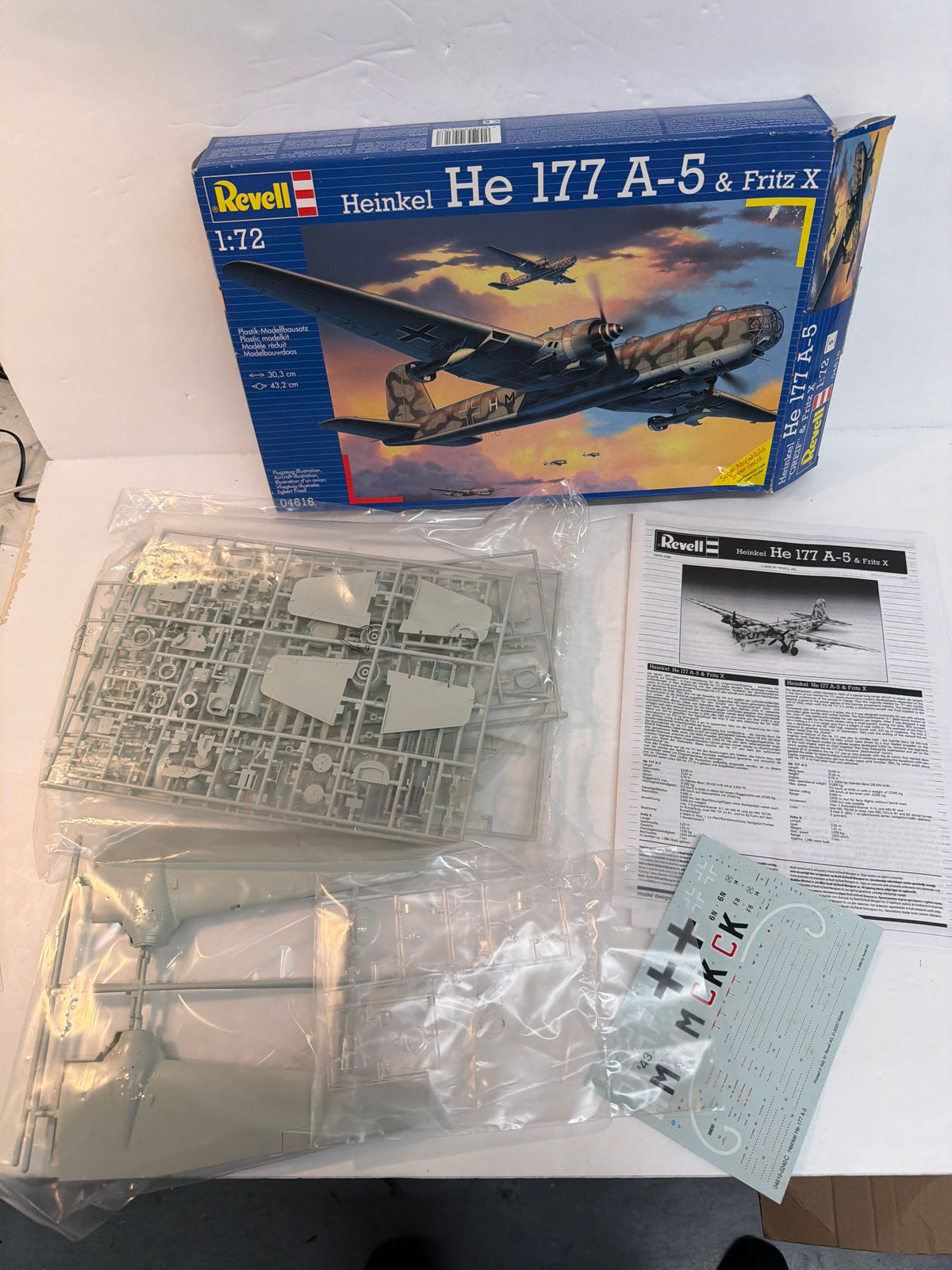 Revell Plastic aircraft kit Heinkel He 177 A-5 & Fritz X 1:72 04616 Opened but complete