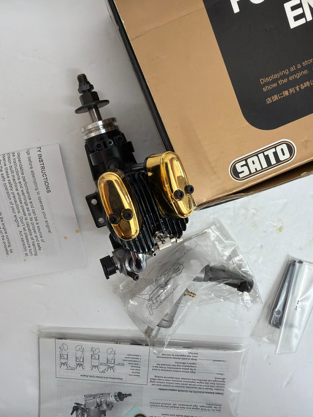 Saito FA-72 Golden Knight New in damaged box Four Stroke