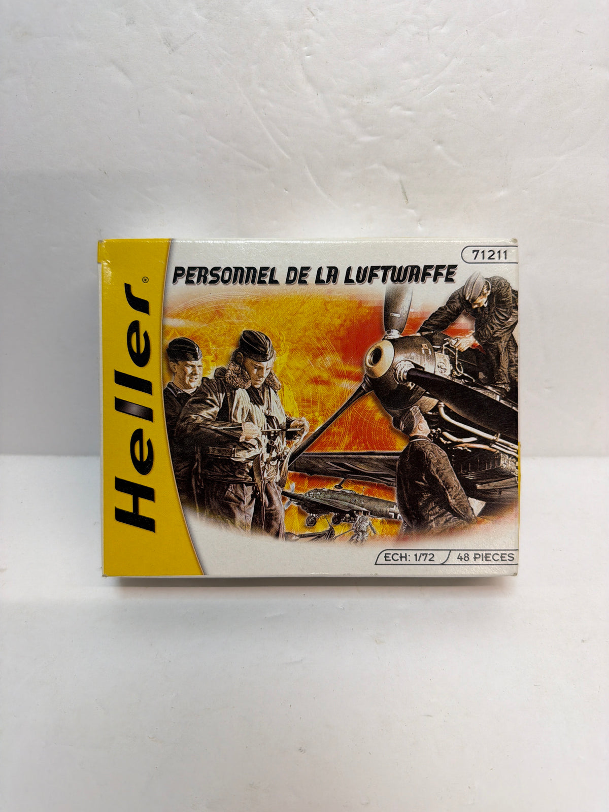 Heller 71211 Personnel de la Luftwaffe — 1/72 Scale Plastic model kit