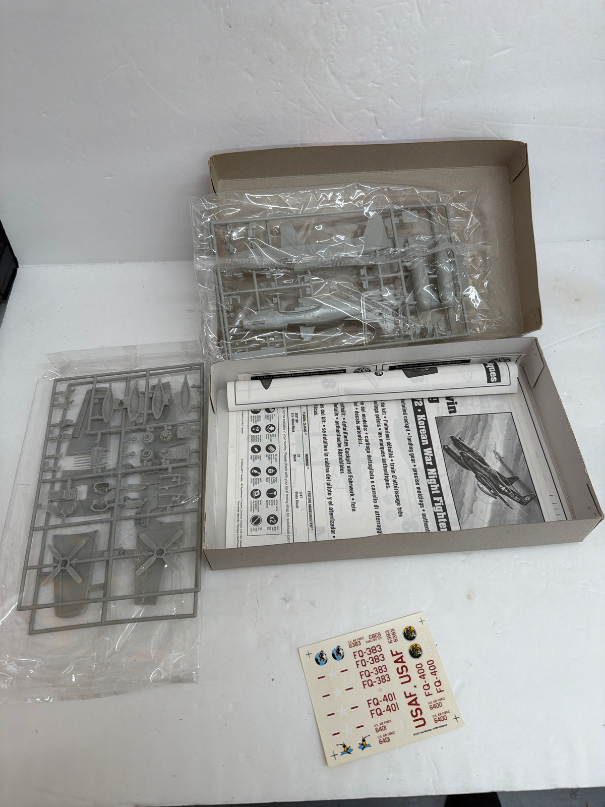 Hobby Craft Plastic Model Kit North American F-82 Twin Mustang — 1:72