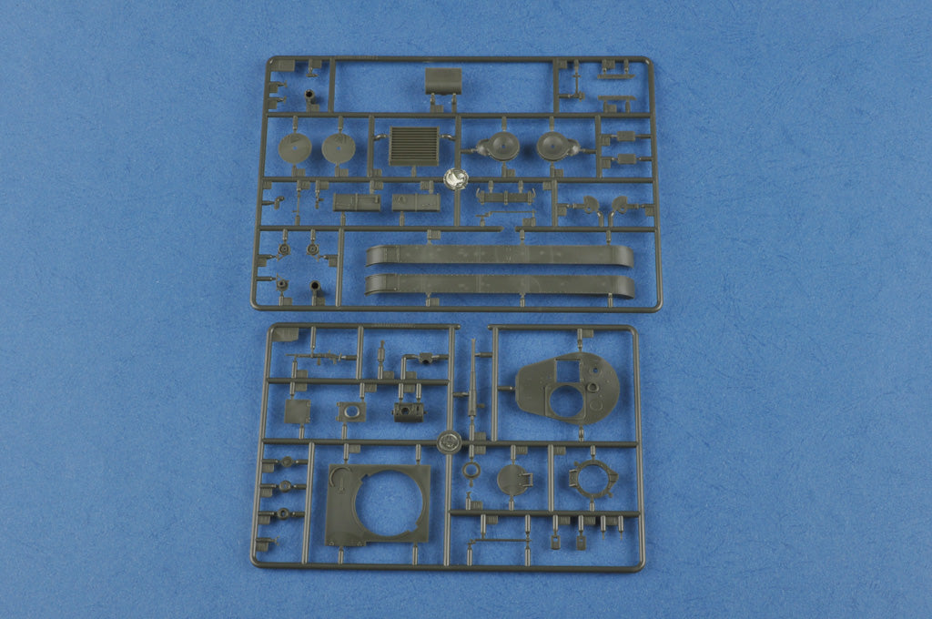 HobbyBoss 1/35 Soviet T-26 Light Infantry Tank Mod.1936/1937 Kit 83810