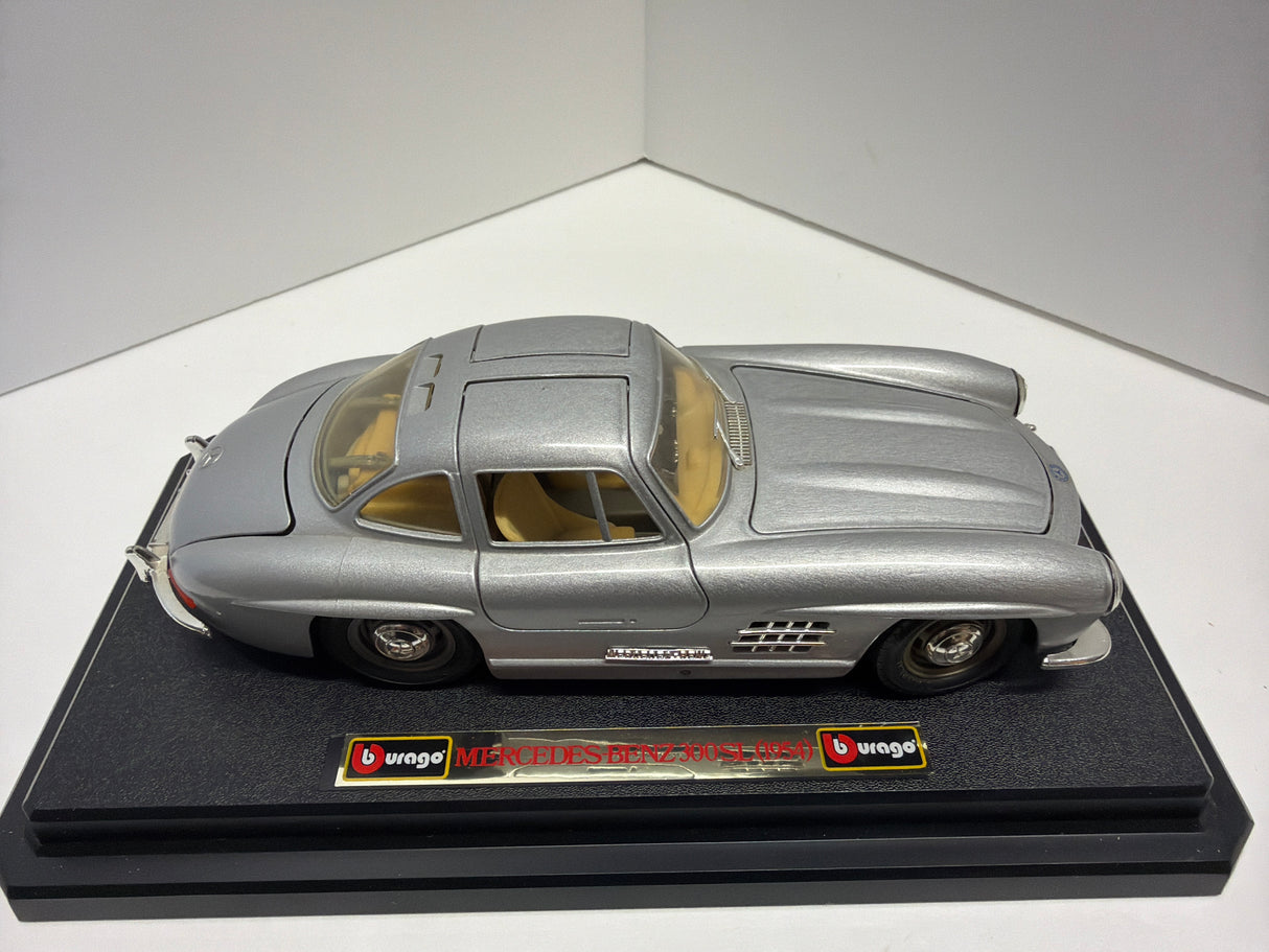 Bburago 1/24 Mercedes-Benz 300 SL (1954) second hand