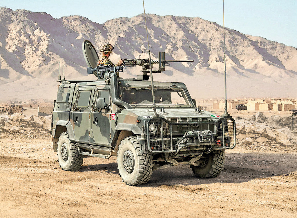 ITALERI 1/35 Iveco VTLM Lince Infantry Mobility Vehicle 6766