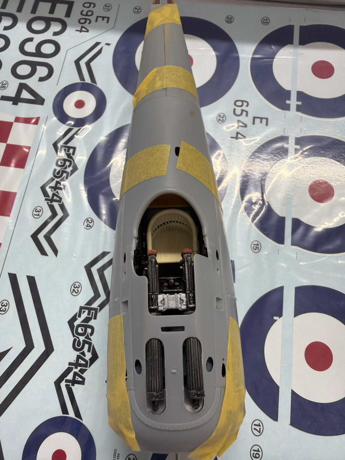 WingNut Wings Sopwith Snipe Late 1/32 this model has been started to a high standard Plastic Model Kit with extras seat and harness