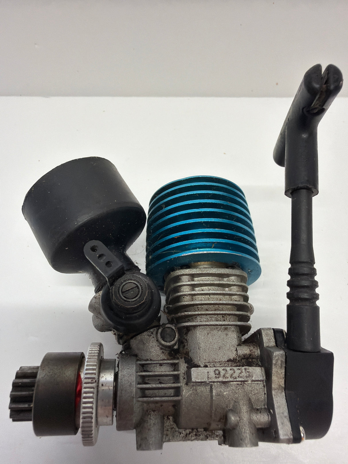 Second Hand Car Engine 2-stroke Small Pull Start engine 0.7cc? (Box 62)