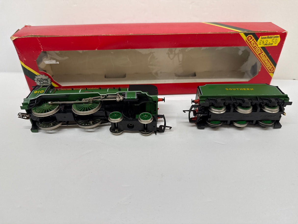 Hornby Southern Merchant Taylor 910 Loco & Tender - SECOND HAND