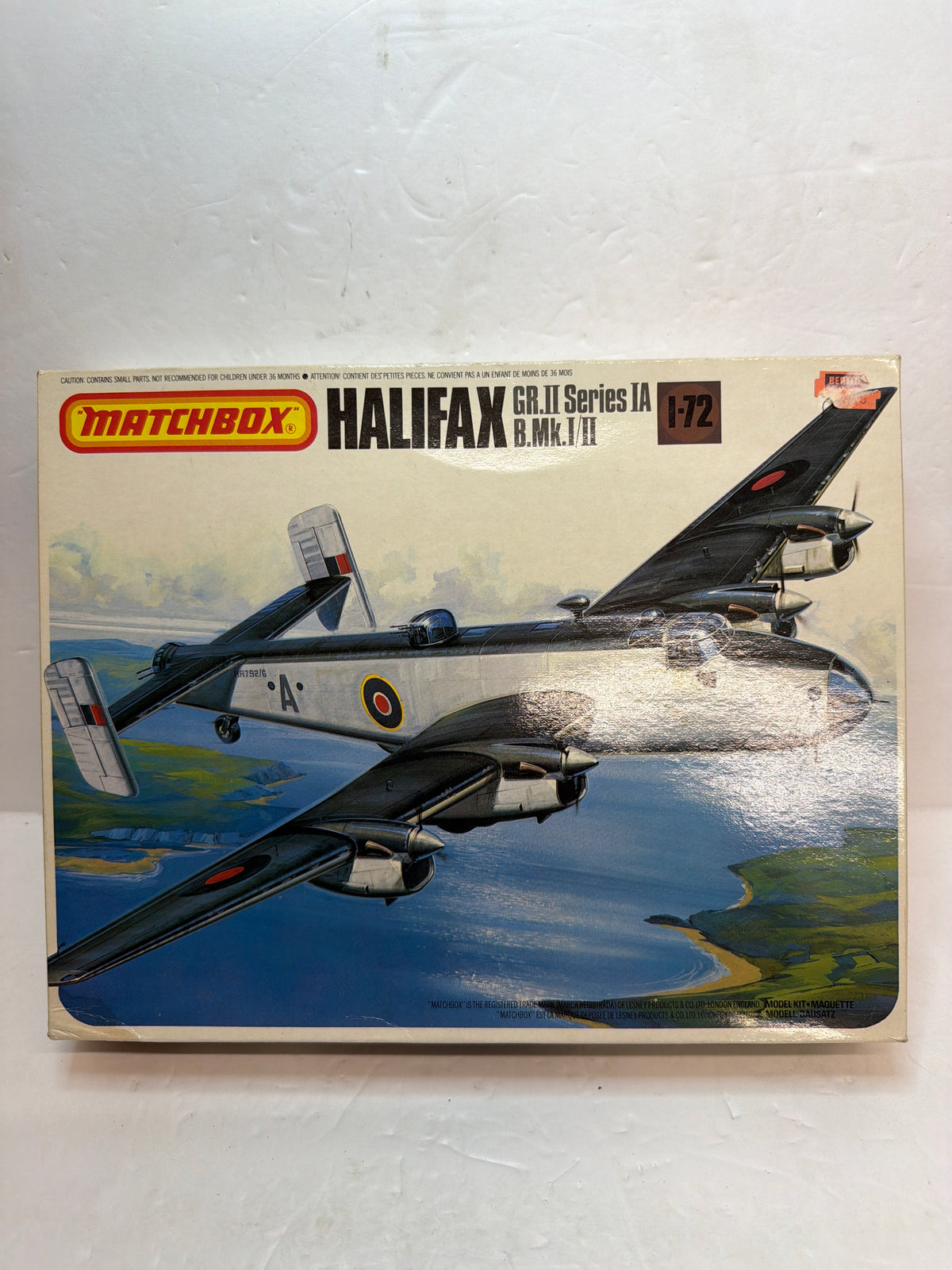 Handley Page Halifax B Mk.I/II / GR.II — Matchbox 1/72 Plastic model Kit Vintage