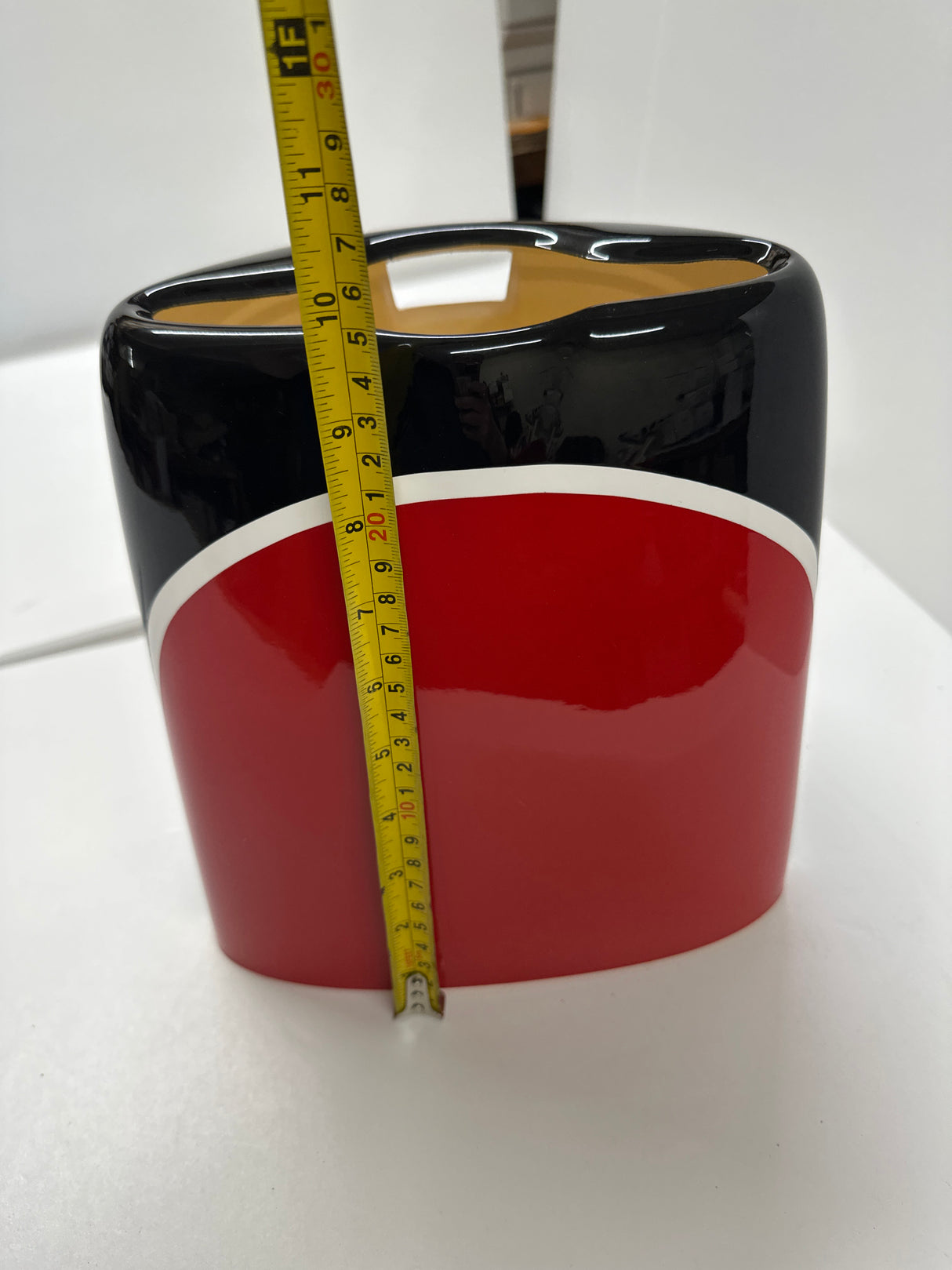 Extreme Flight Extra 300 78 Inch Cowl Red - White - Black