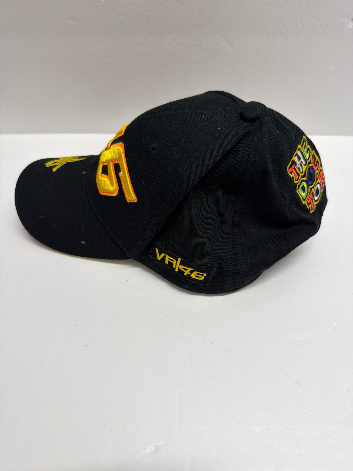 VALENTINO ROSSI VR 46 (in Yellow & orange)  Baseball Cap Black Team Logo the Doctor (second hand)