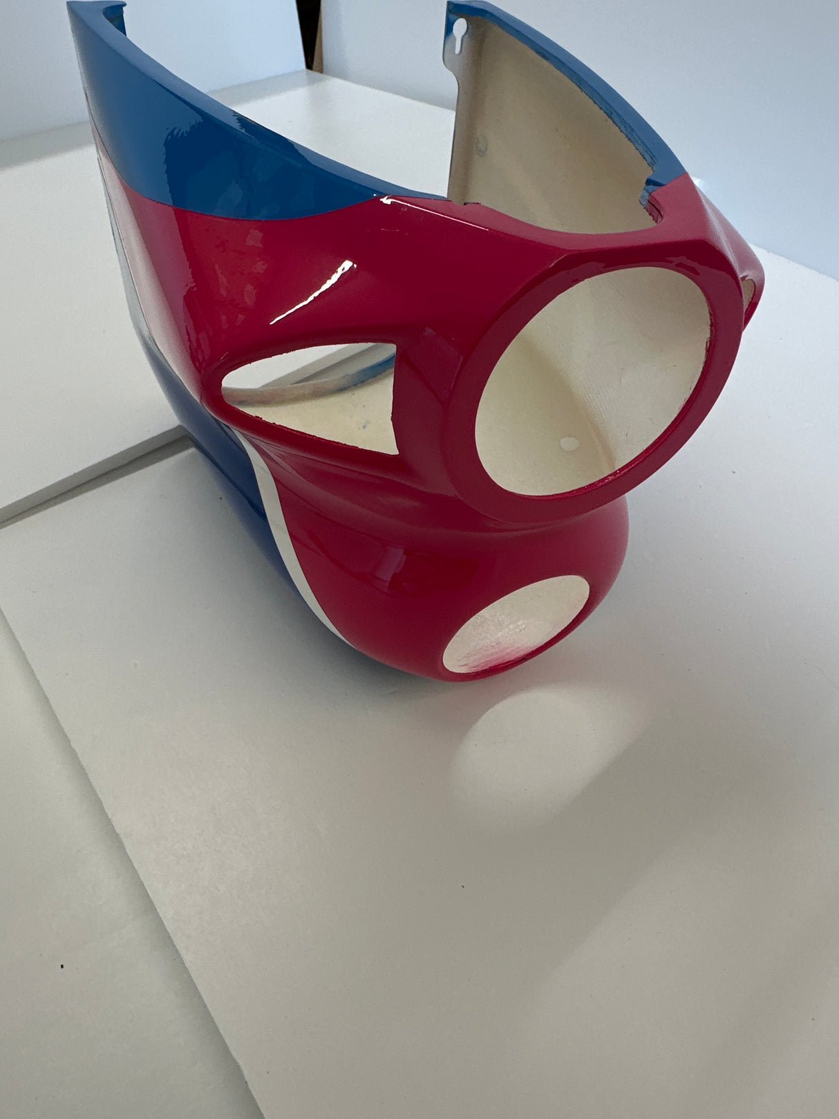 Extreme Flight Vanqish 2 metre Cowl White - Blue