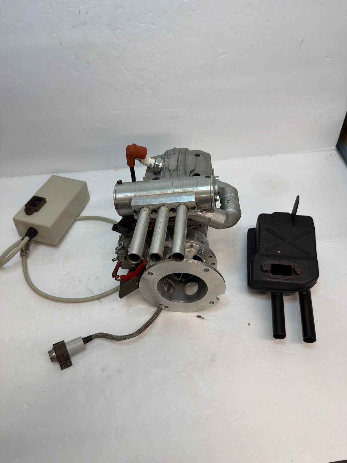 Zenoha G620PU 2-Stroke Petrol Engine R/C Aircraft Engine – Second hand