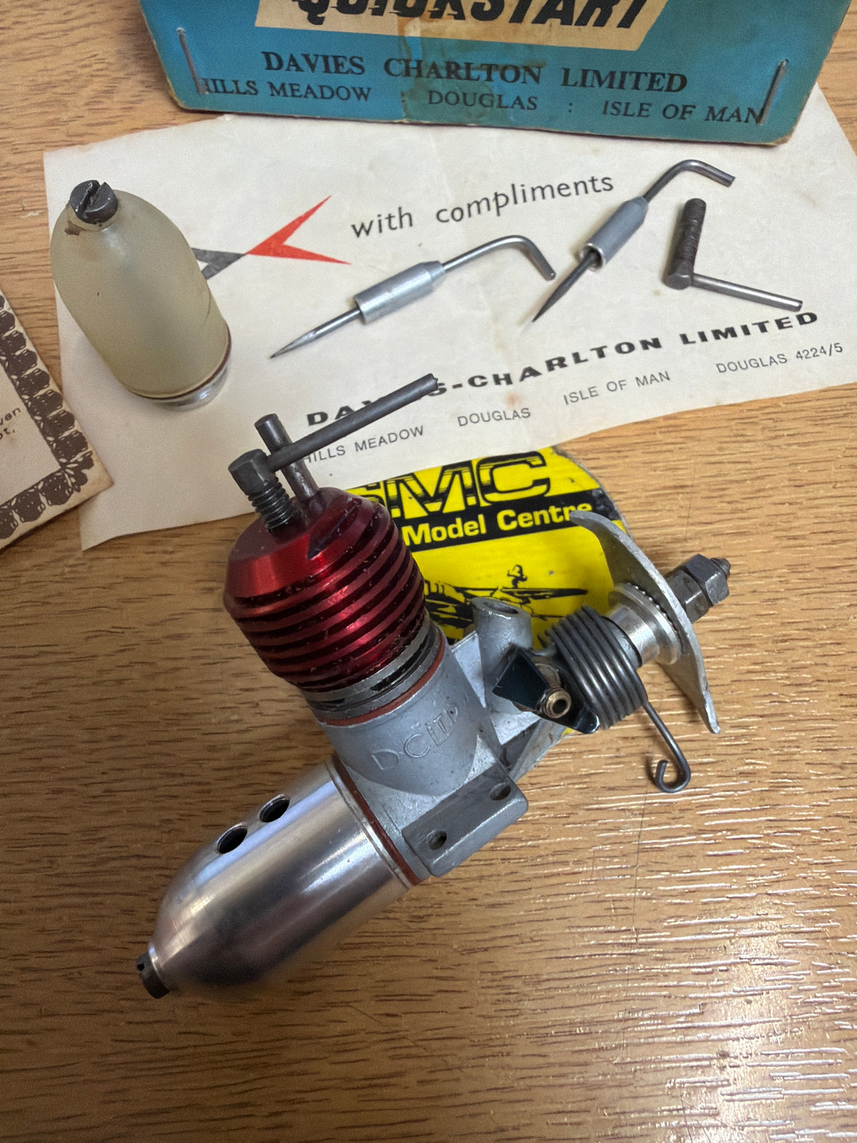 DC Dart .55 CU . CM In Box with Parts Vintage Model Engine Diesel Second Hand (Box 109)
