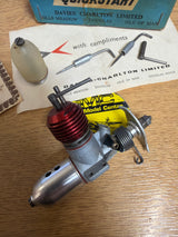 DC Dart .55 CU . CM In Box with Parts Vintage Model Engine Diesel Second Hand (Box 109)