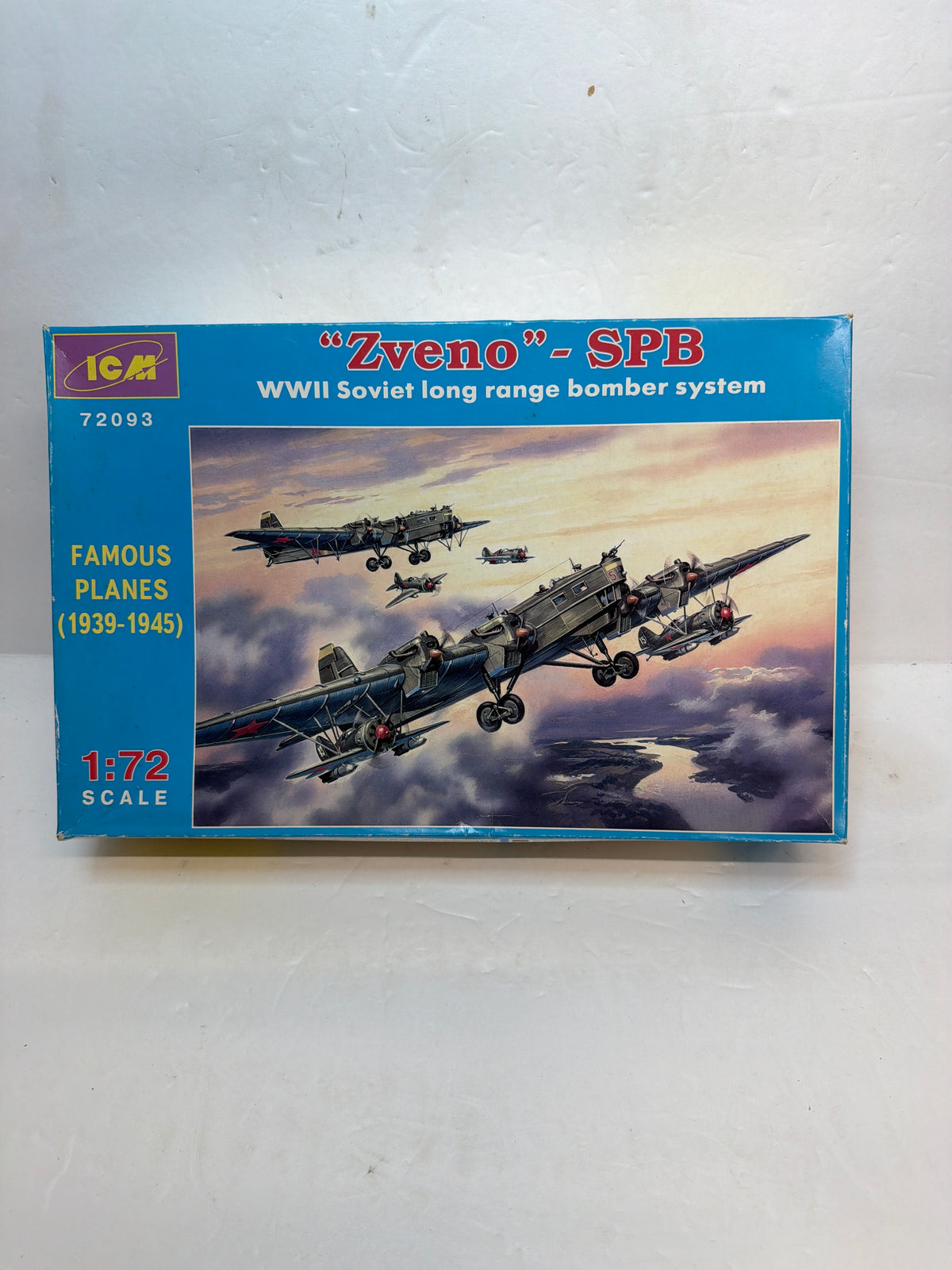 ICM 72093 Zveno-SPB Soviet Long-Range Bomber System — 1:72 Plastic model aircraft kit