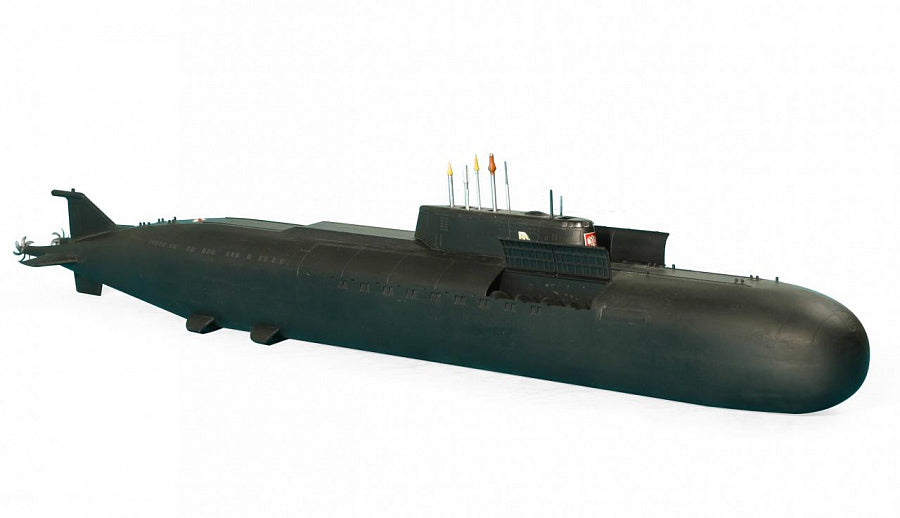 Zvezda 1/350 Russian Nuclear submarine K-141 KURSK 9007