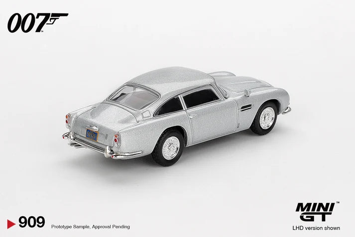 Mini GT 1/64 Casino Royale Aston Martin DB5