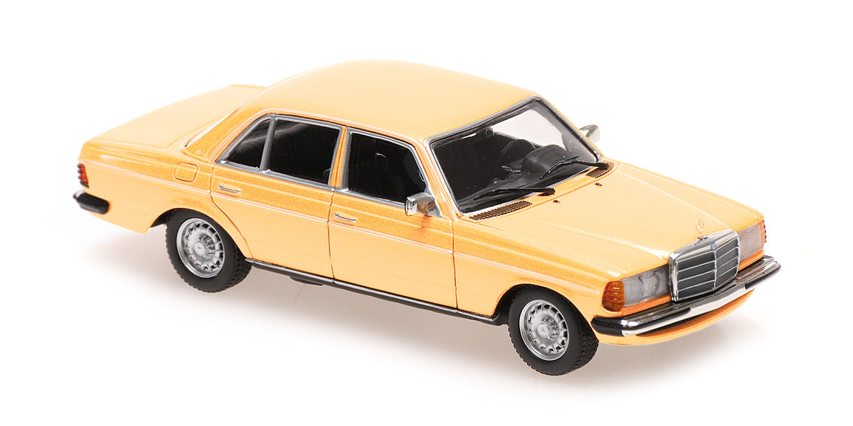 Maxichamps Die Cast Collectables - 1:43 1982 Mercedes-Benz (W123) 230E - Beige