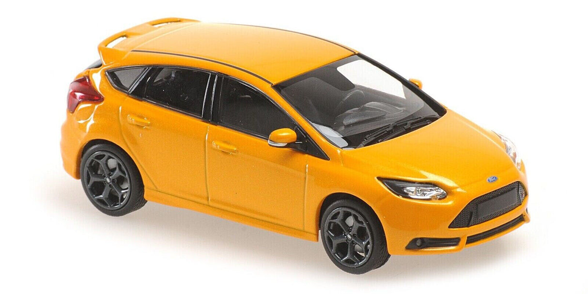 Maxichamps Die Cast Collectables - 1:43 2011 Ford Focus ST - Orange Metallic