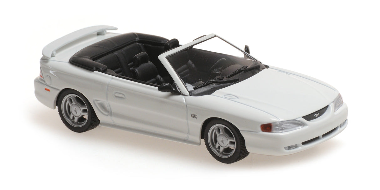 Maxichamps Die Cast Collectables - 1:43 1994 Ford Mustang Cabriolet - White