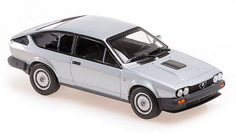 Maxichamps Die Cast Collectables - 1:43 1983 Alfa Romeo GTV 6 - Silver
