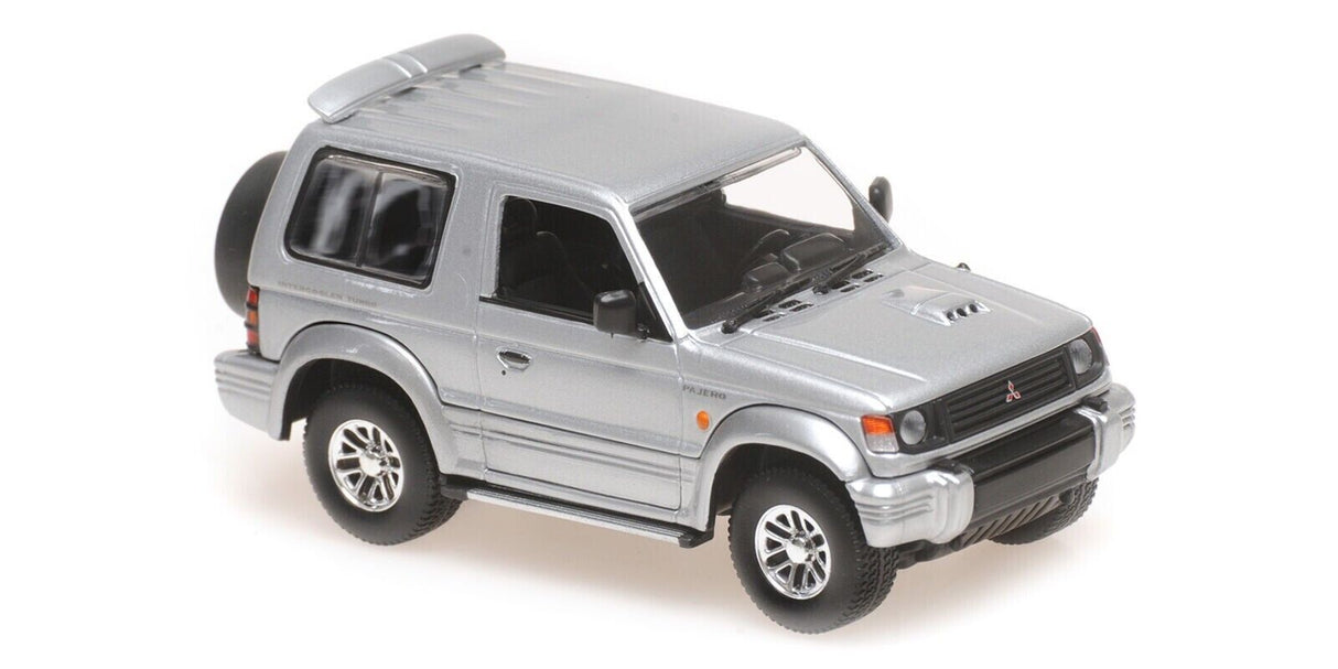Maxichamps Die Cast Collectables - 1:43 1991 Mitsubishi Pajero SWB - Silver
