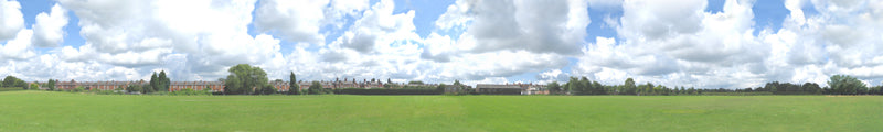 107NA N GAUGE INTO THE TOWN 9 HIGH BACKSCENE