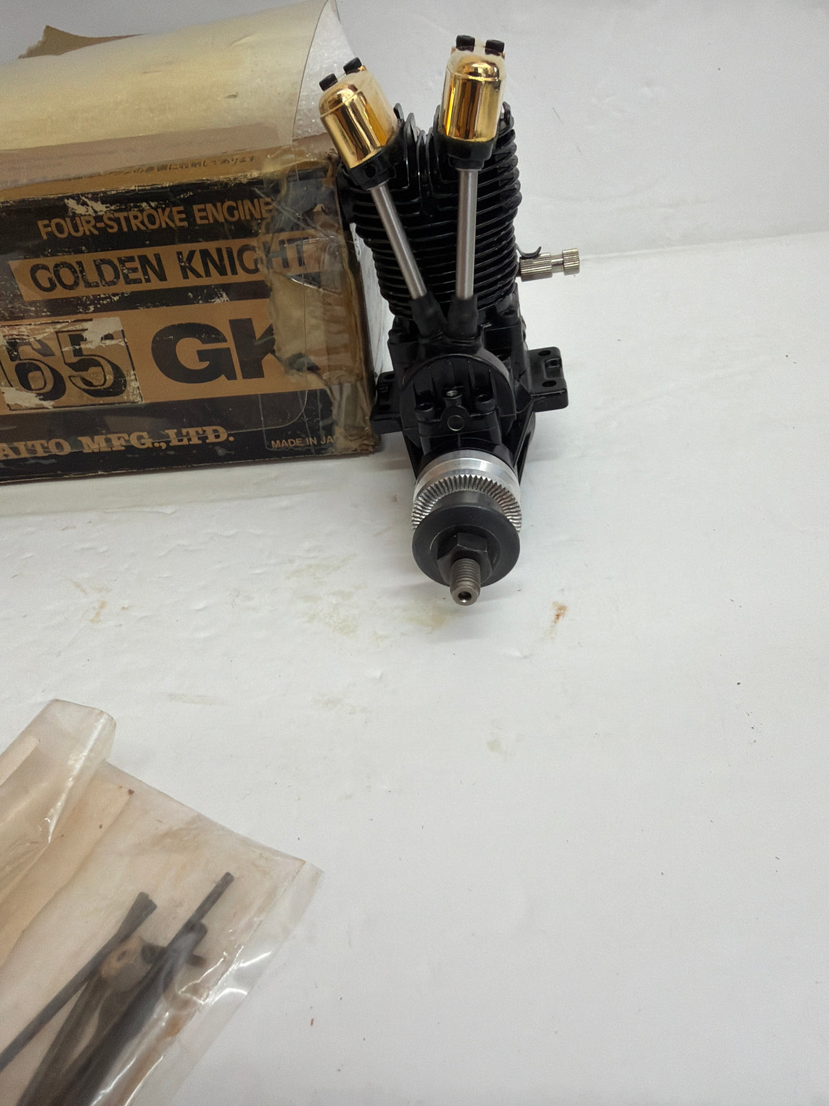 Saito FA-65 Golden Knight New in damaged box Four Stroke