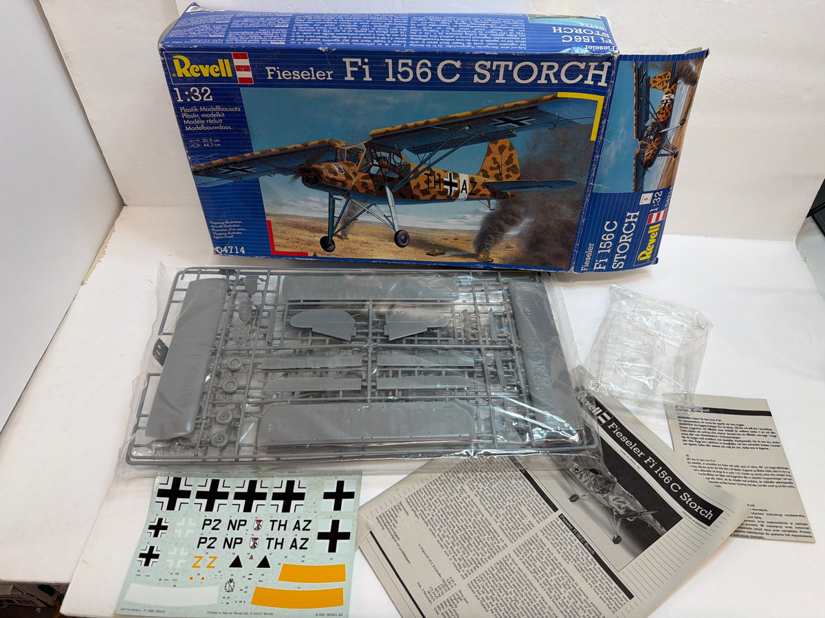 Revell Plastic aircraft kit Fieseler FI 156 C Storch 1:32 04714 Opened but complete