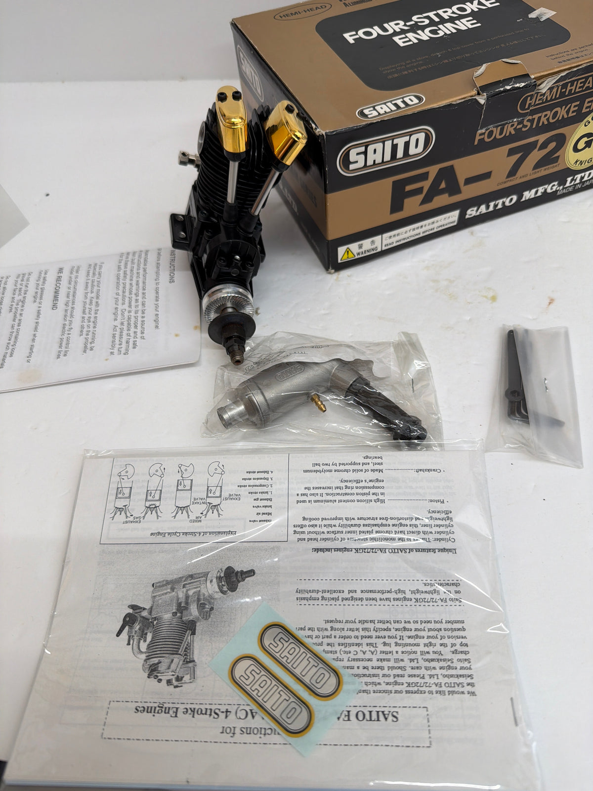 Saito FA-72 Golden Knight New in damaged box Four Stroke
