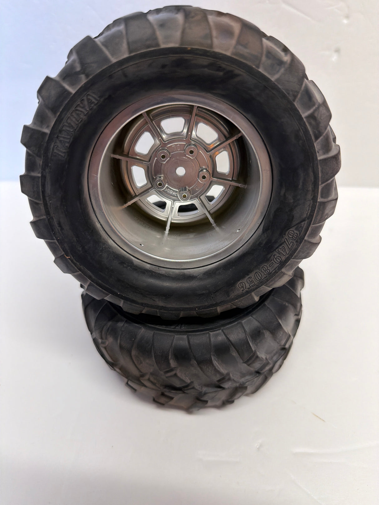 Tamiya Wheels and Tyres For Agrios & TXT-2 2x wheels tyres and foam
