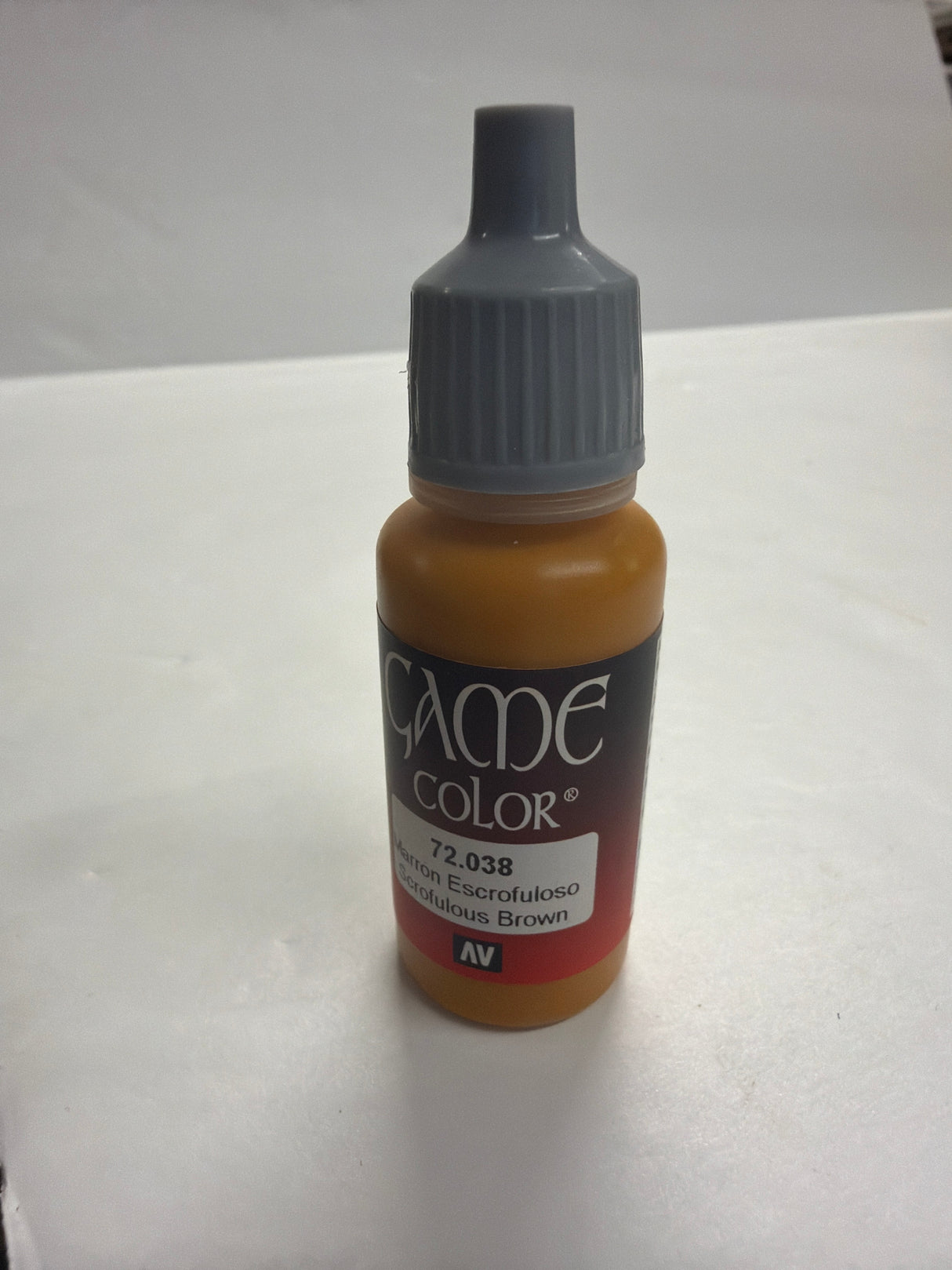 AV Acrylicos Vallejo Acrylic Paint Brush on Scarofulous Brown 72.038