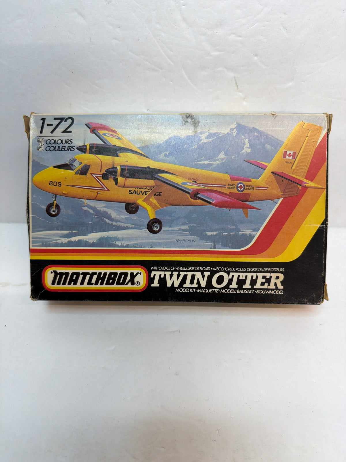 Matchbox PK-127 / 40127 de Havilland Canada DHC-6 Twin Otter — 1/72 Scale Plastic model kit