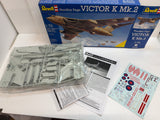 Revell Plastic aircraft kit Handley Page Victor K Mk 2 1:72 04326 Opened but complete