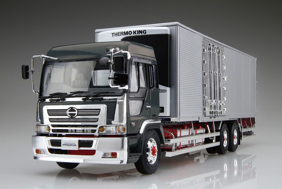 1/32nd HINO PROFIA TRUCK