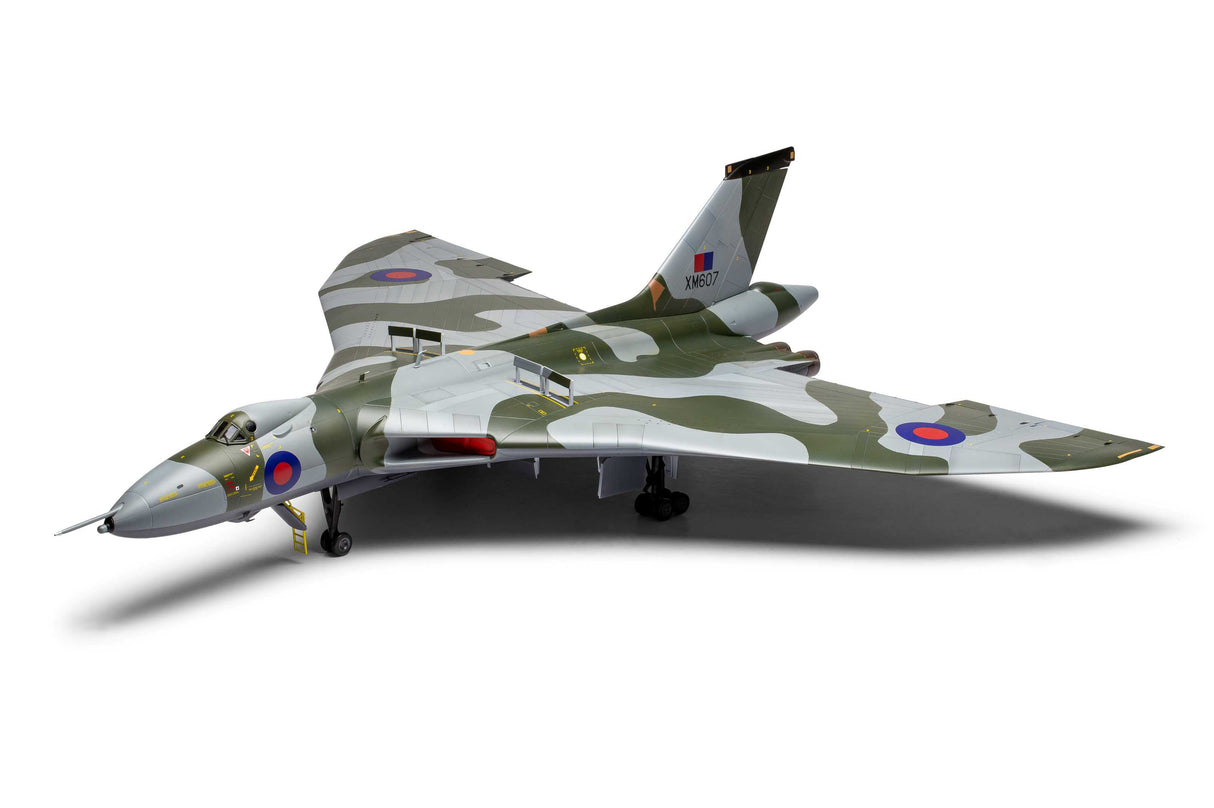 Airfix 1/72 Avro Vulcan B.2 Black Buck Edition A012013