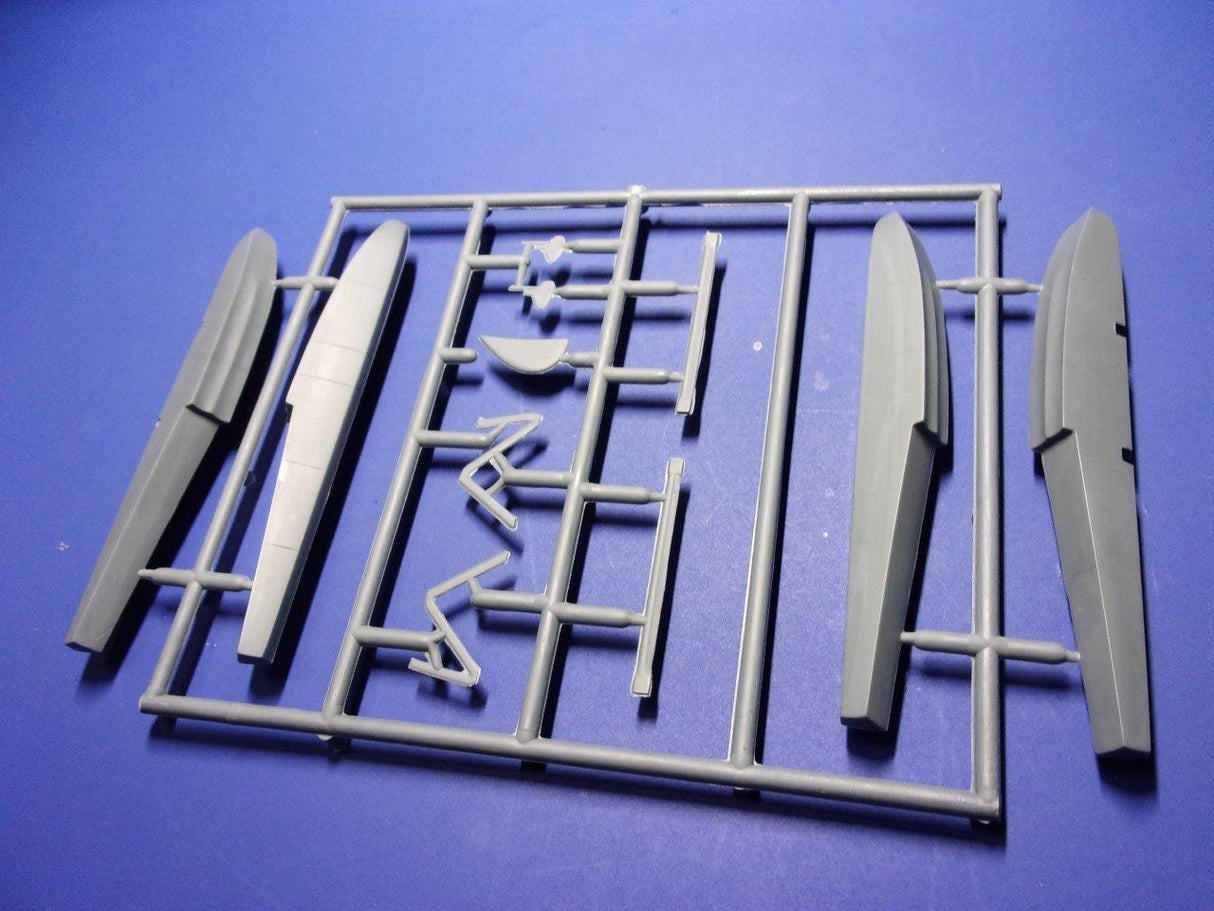 AZ Model 1/72 Beech SD-17S Staggerwing Floatplane kit with new CANOPY tool 7891