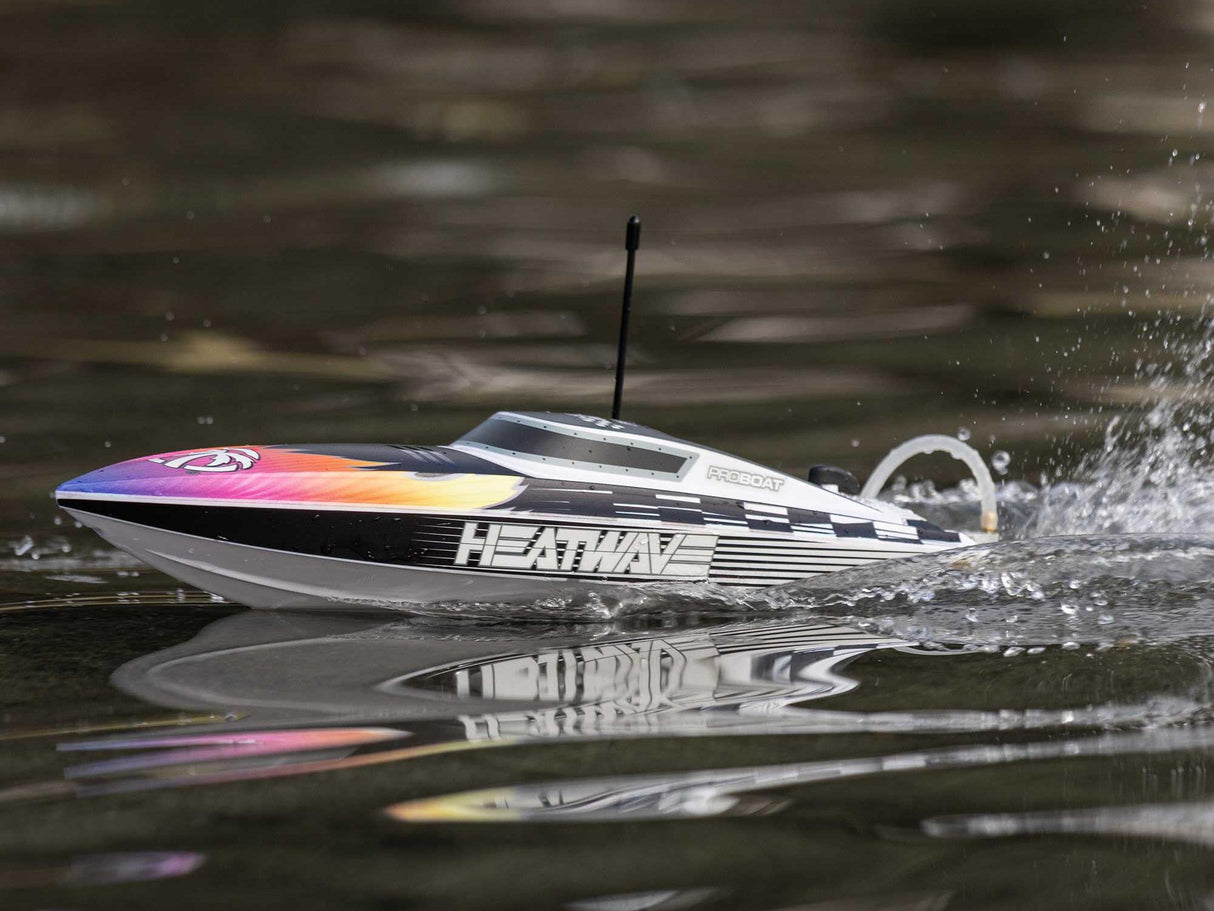 Pro Boat Recoil 2 18 inch Self-Righting Brushless Deep-V - Ready To Run - Heatwave