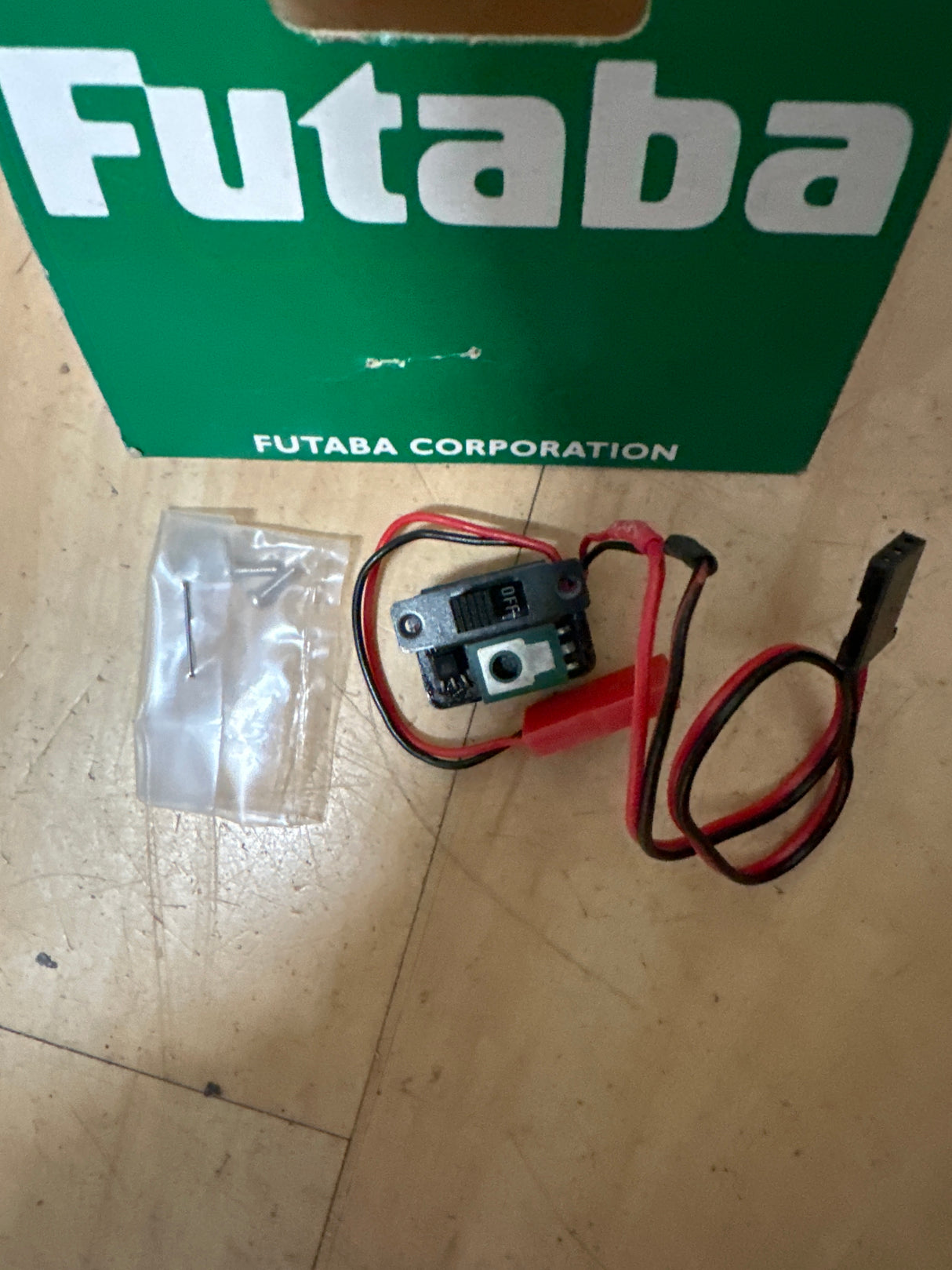 Futaba P-R4-SWBN Switch with BEC Regulator 1.5