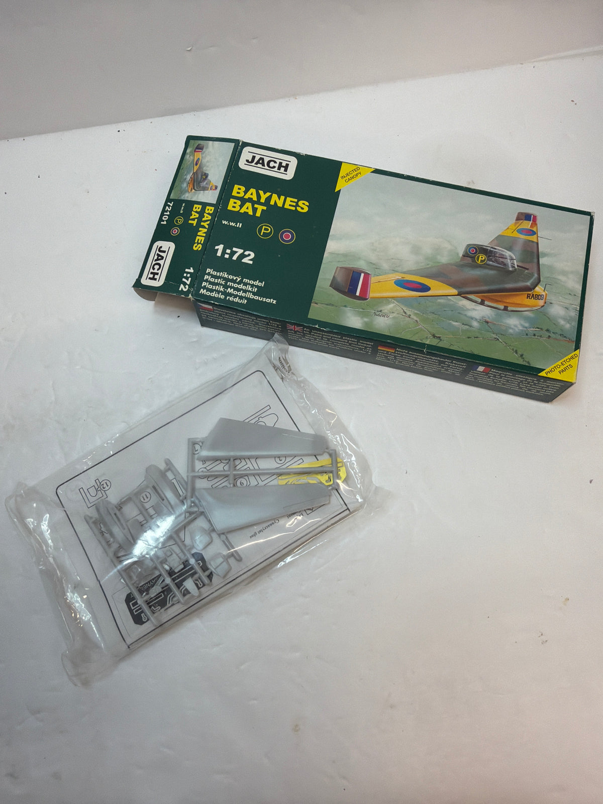 JACH Baynes Bat 1/72 72101 Plastic Model Kit Vintage
