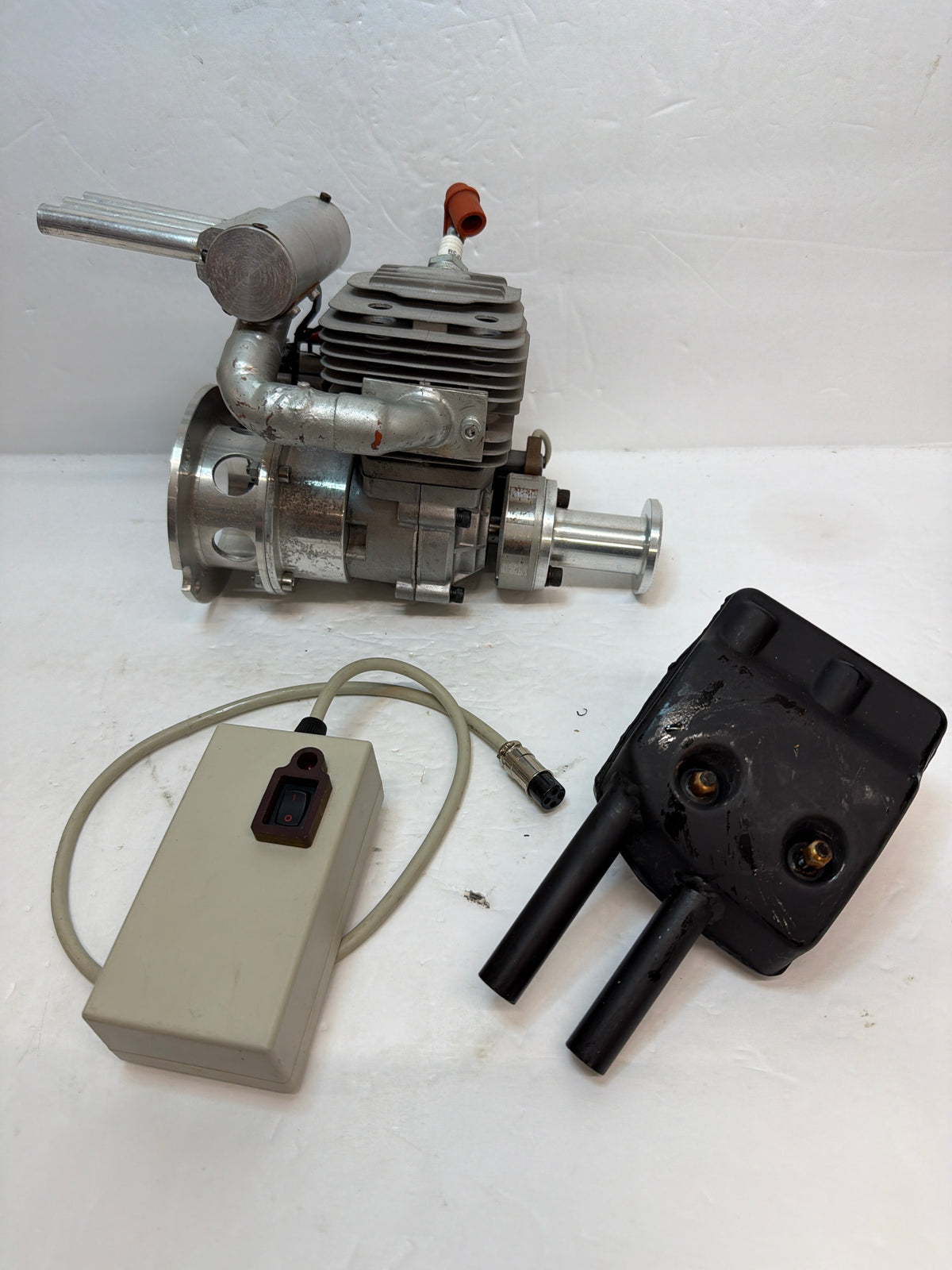 Zenoha G620PU 2-Stroke Petrol Engine R/C Aircraft Engine – Second hand