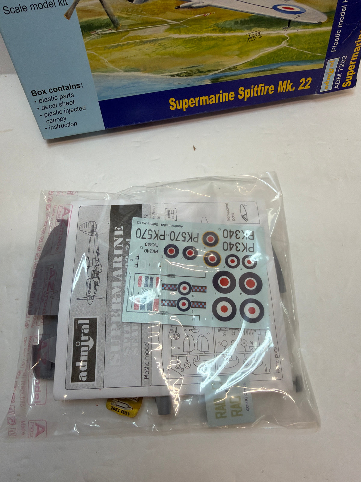 Admiral Supermarine Spitfire Mk.22 1/72 ADM7202 Plastic Model Kit Vintage