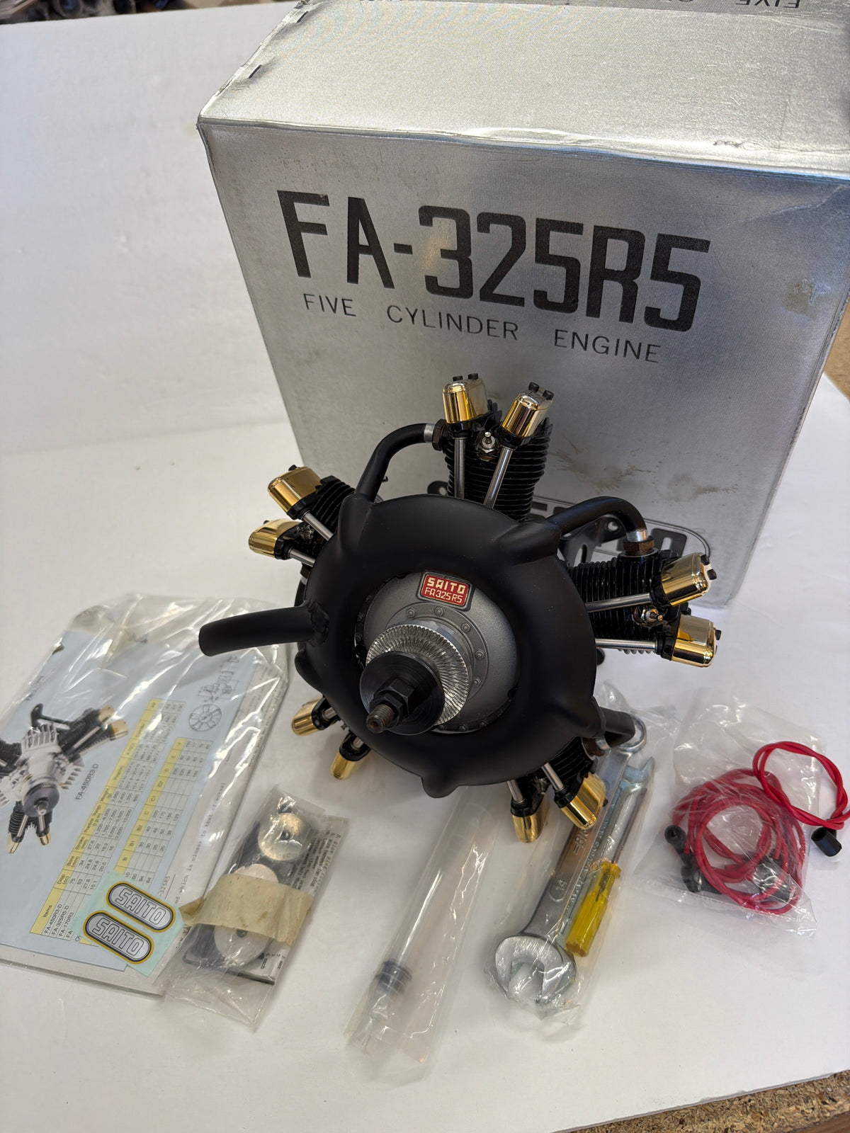 Saito FA-325 R5 five-cylinder radial and Ring Exhaust Model engine AS New not run
