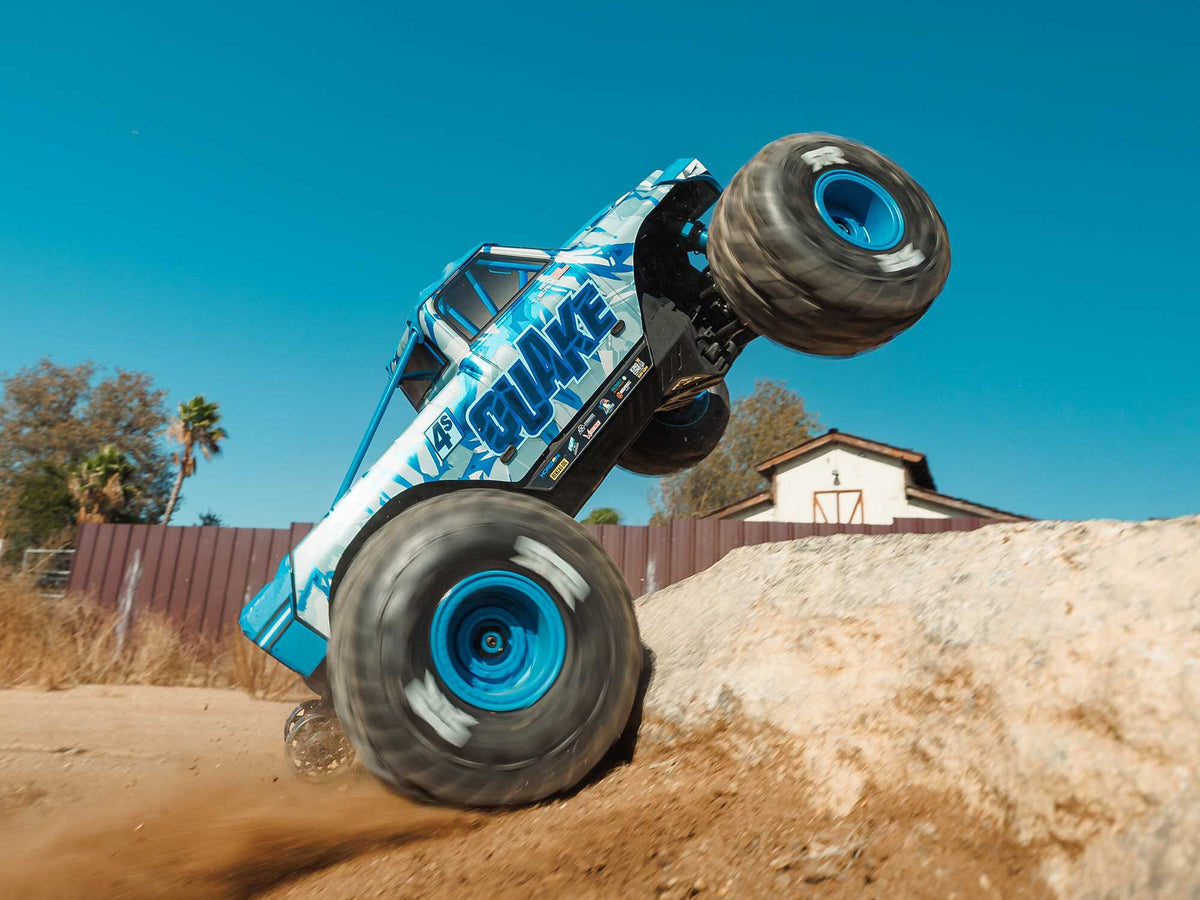 ARRMA 1/8 QUAKE 4S DSC 4X4 RTR Monster Truck - White/Blue - Pre Order - Expected early January 2027