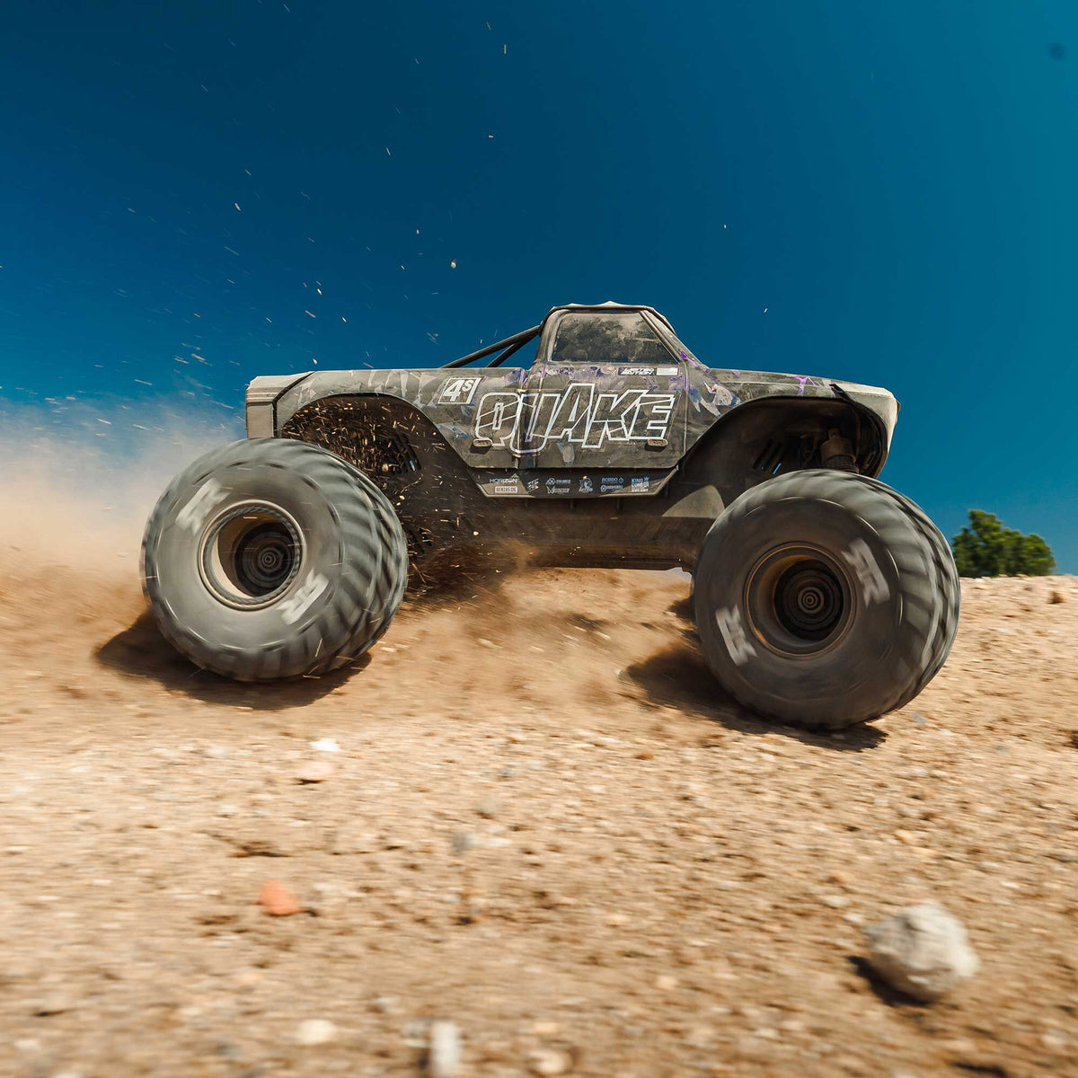 ARRMA 1/8 QUAKE 4S DSC 4X4 RTR Monster Truck - LE Black/Pearl - Pre Order - Expected early January 2027
